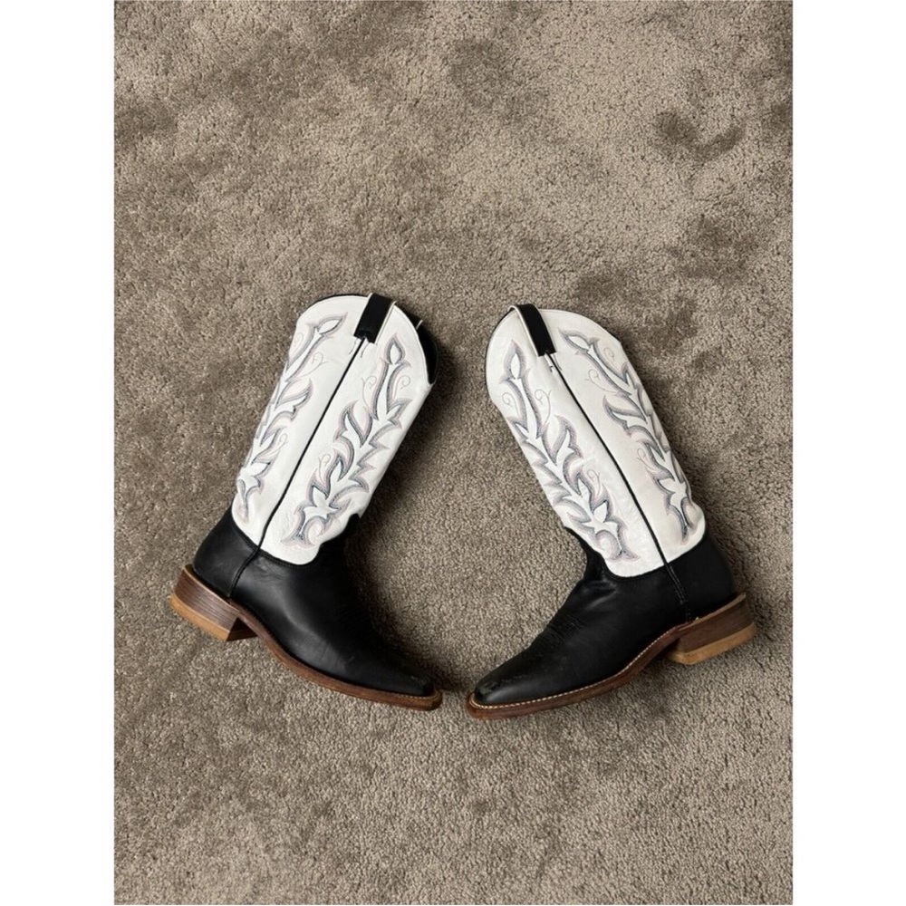 Black and White Justin Bent Rail Boots